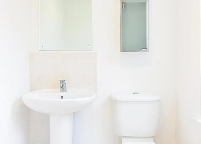 2 Bedroom St Patricks Court 8 *